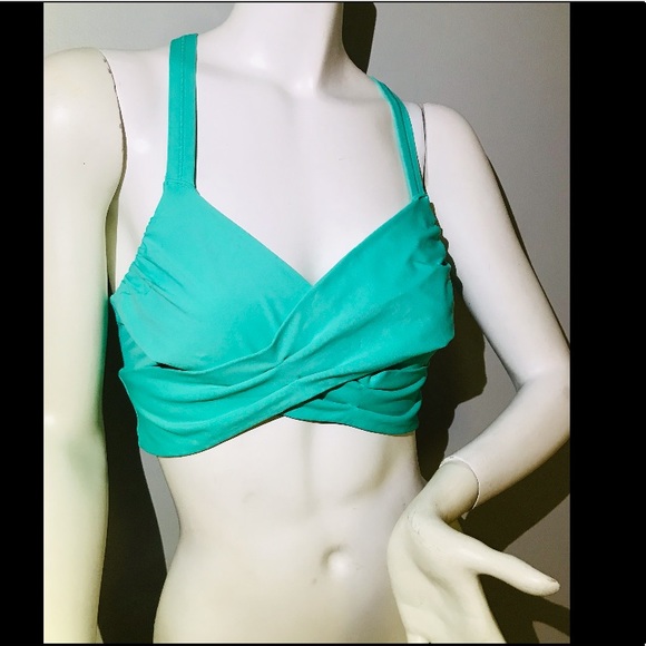 lululemon athletica Tops - Lululemon Wrap It Up Bra / Bali Breeze